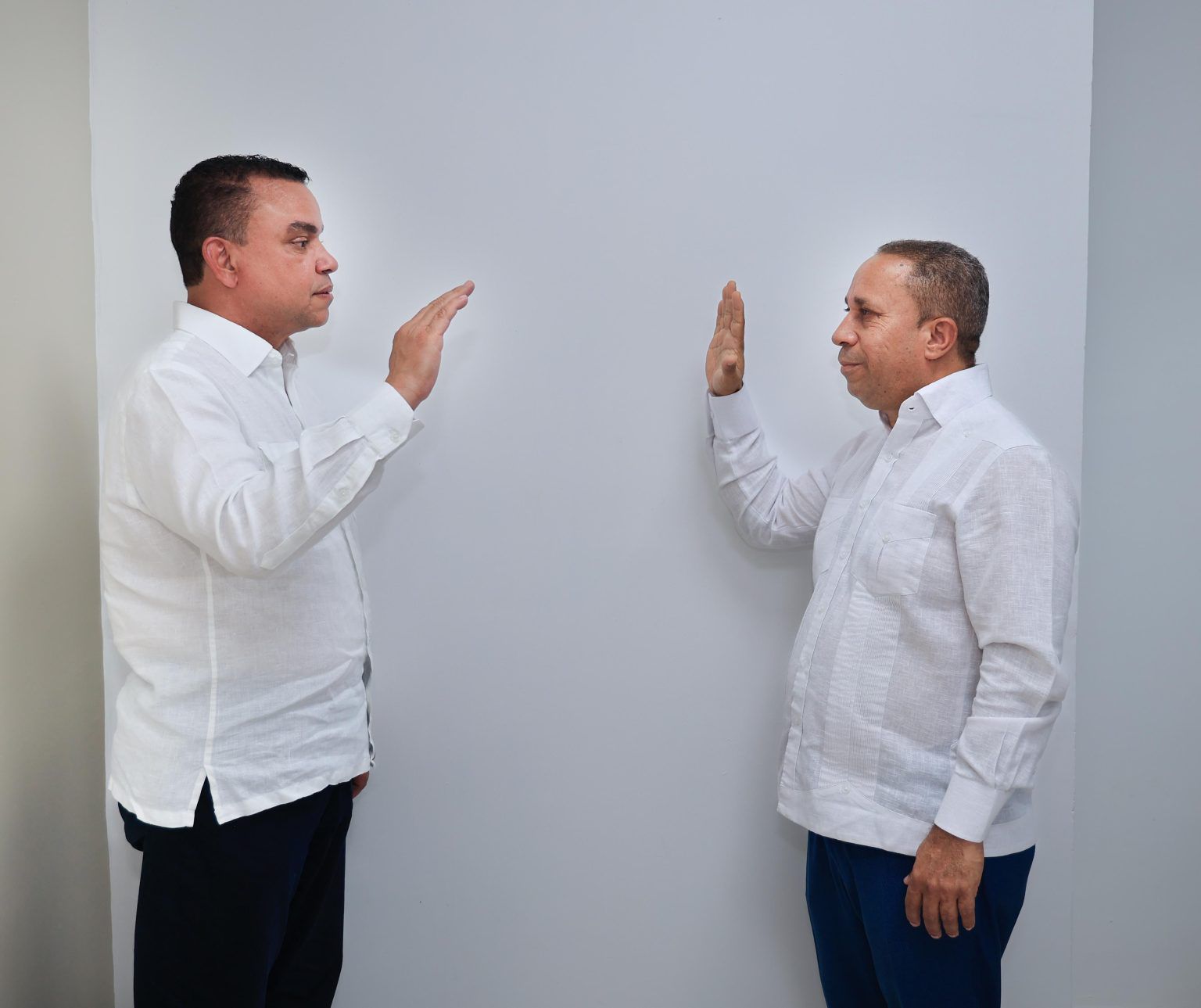 Doctor Julio Landrón juramenta a Alfonzo Herasme como director del Servicio Regional de Salud Enriquillo