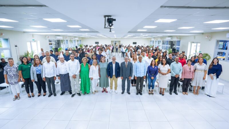 Chefs de Islas Baleares exponen pilares de la hospitalidad en Conferencia Magistral del INFOTEP
