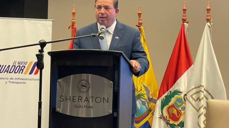 Héctor Porcella participó como expositor en Foro Andino, en Ecuador