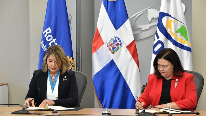 Rotary Club Santo Domingo Bella Vista E INFOTEP firman acuerdo