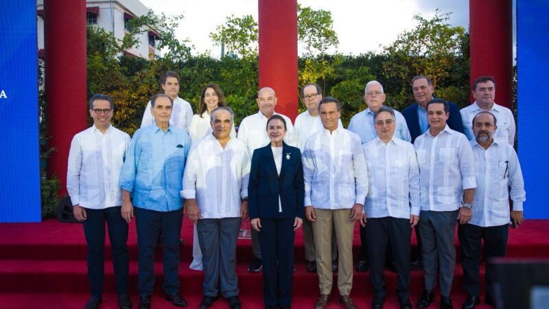 Abinader y Carolina inauguran Parque Deportivo Paseo 30 de Mayo, obra que refleja visión, orden y firmeza para transformar Santo Domingo