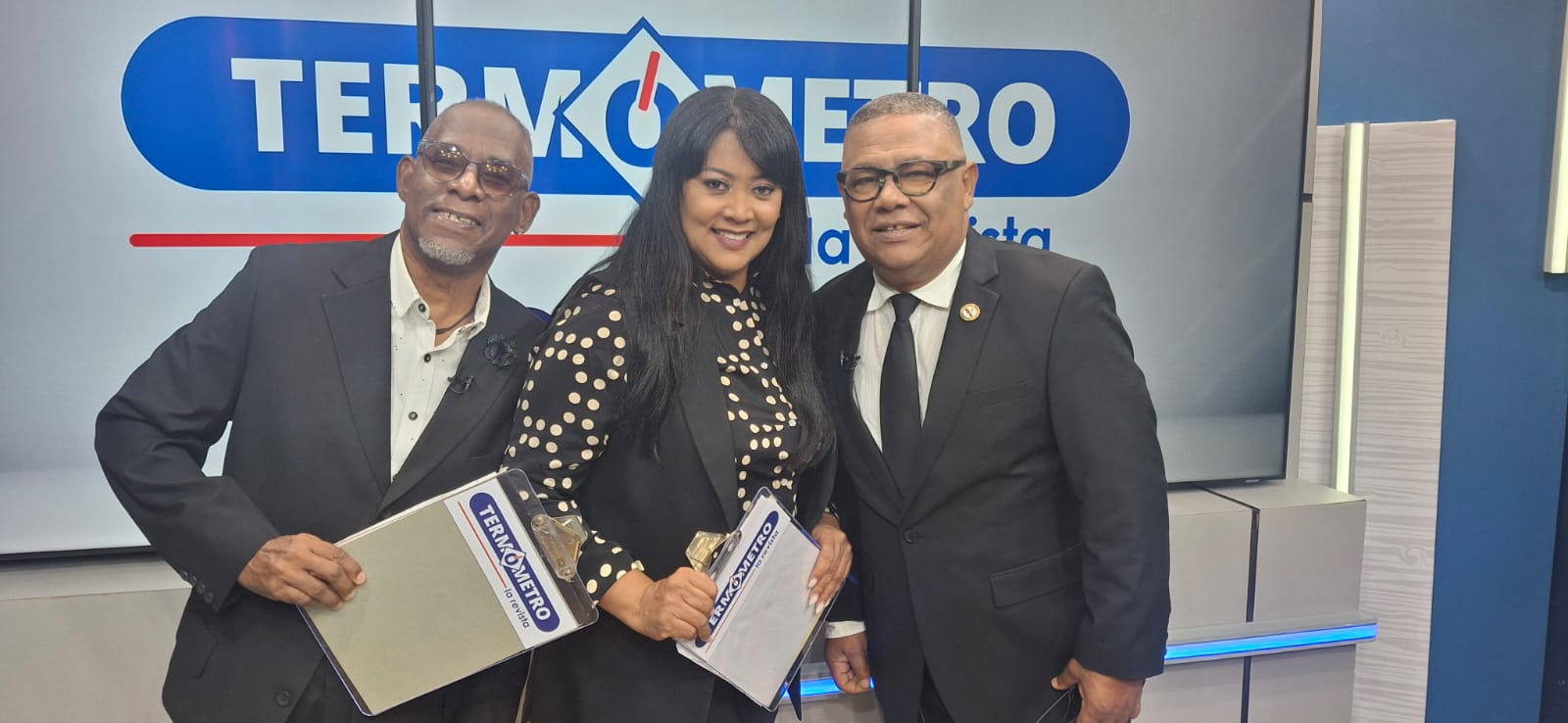 Termómetro La Revista rinde homenaje a Alex Bueno