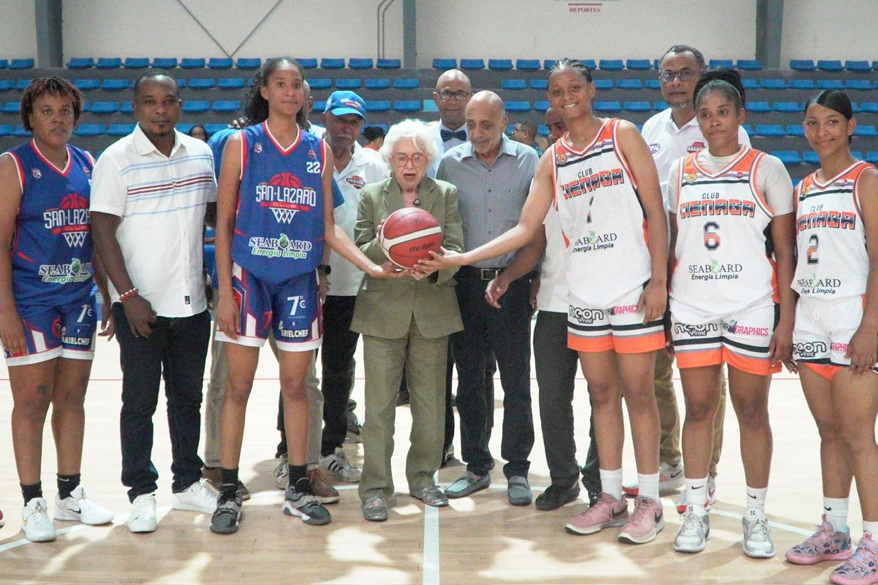 Milagros Ortiz Bosch encabeza apertura del Torneo de Baloncesto Superior Femenino Distrital 2026