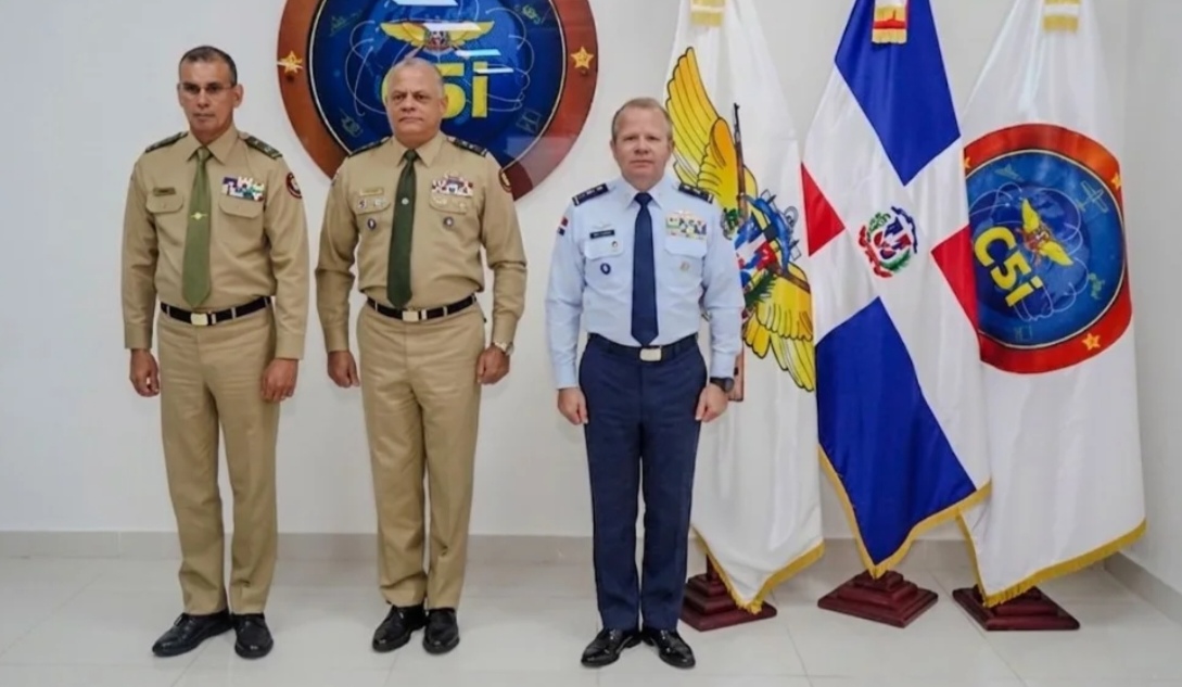 Ministro de Defensa preside traspaso de mando en el Comando Conjunto Unificado de las Fuerzas Armadas