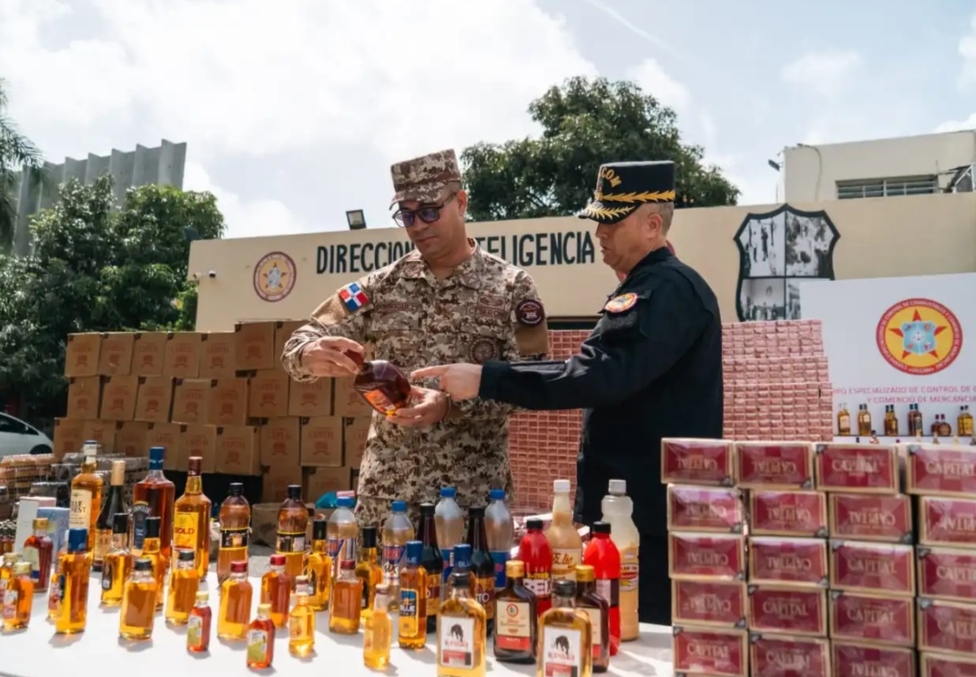 CESFRONT entrega más de tres millones de cigarrillos decomisados al CECCOM tras operativos en la frontera