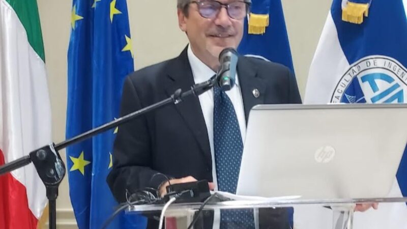 UASD refuerza formación en ingeniería sísmica con conferencia sobre normativa y riesgos estructurales
