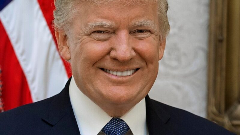 Trump amenaza con imponer aranceles del 100 % a países que graven a empresas tecnológicas de EE. UU. 