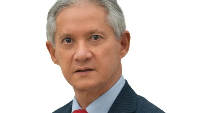 Economista advierte que el mayor riesgo de la deuda pública es su impacto sobre la inversión social