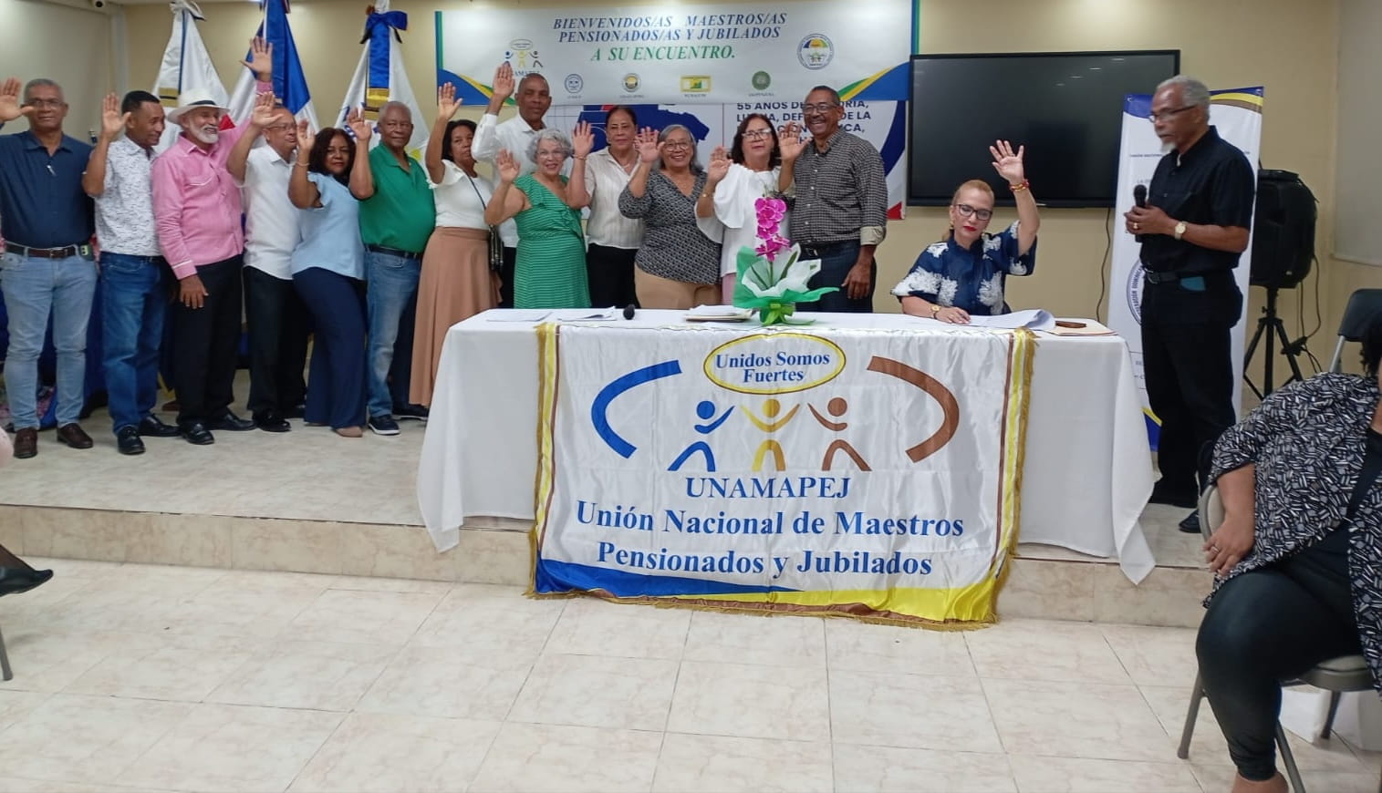 Maestros Pensionados y Jubilados Constituyen Federación. 