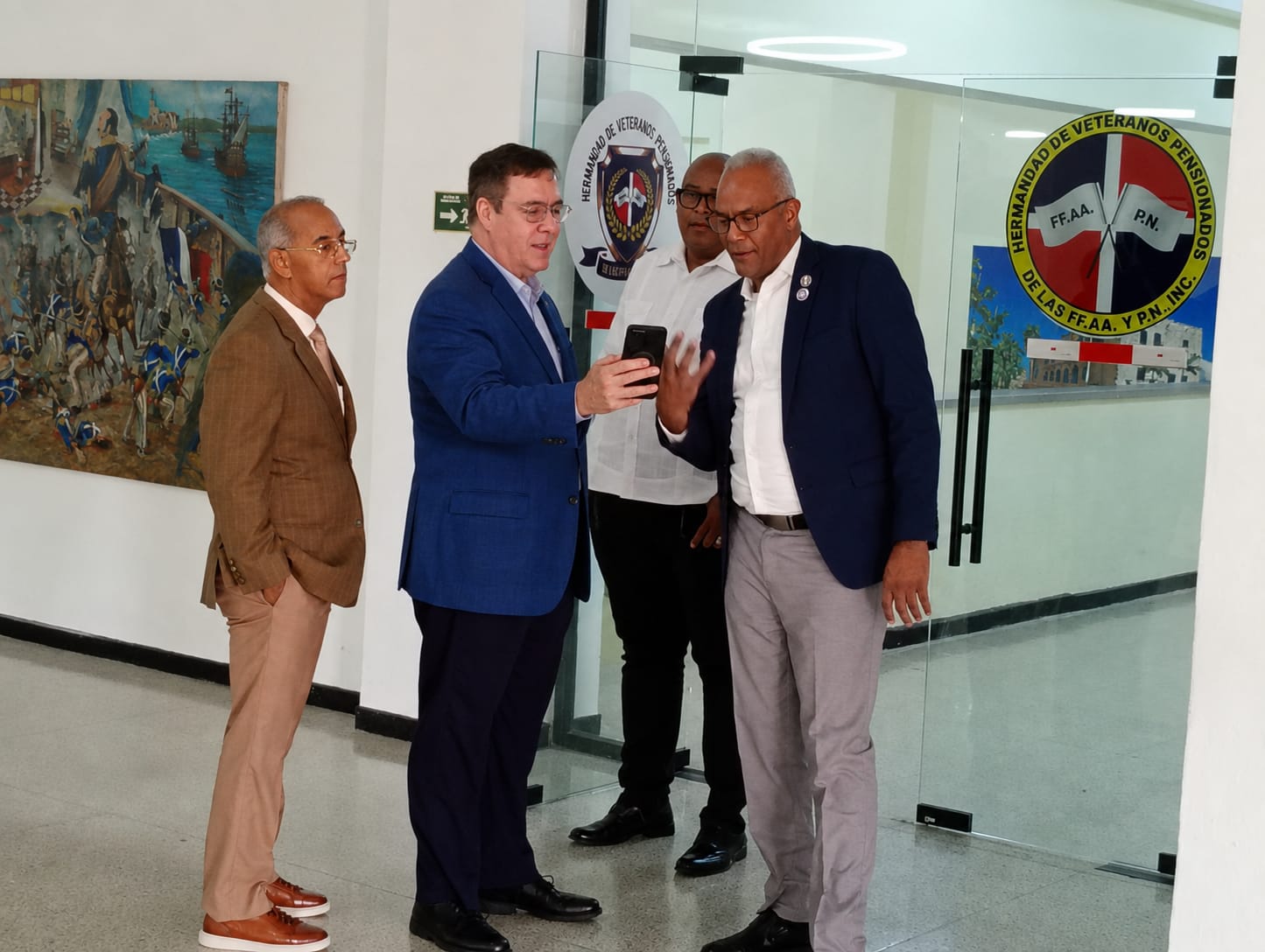 Empresario Porfirio López Nieto apoyará a la Hermandad con tecnología, viviendas y proyectos de identidad nacional de los veteranos.