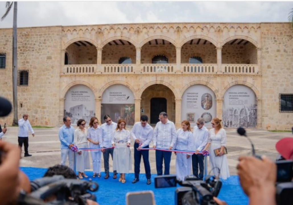 David Collado entrega remozamiento del Alcázar de Colón e inicia proyecto de iluminación en la Ciudad Colonial