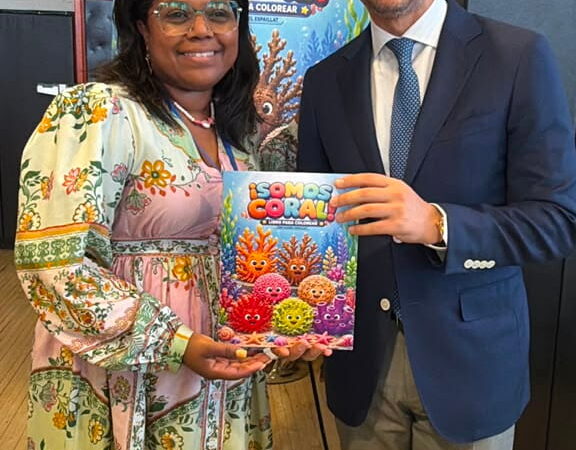 Cineasta dominicana Susibel Espaillat presenta SOMOS CORAL, un libro infantil que promueve la educación ambiental y el cuidado de los océanos