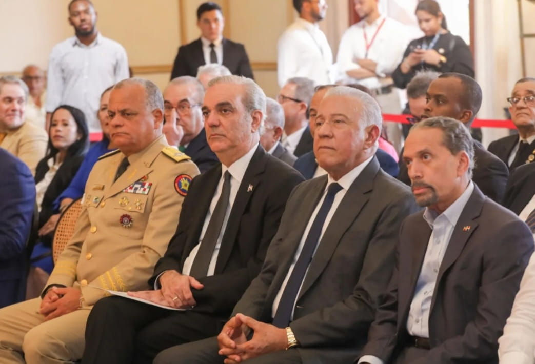 Presidente Abinader llama a honrar el legado de Duarte con compromiso ciudadano y defensa de la democracia