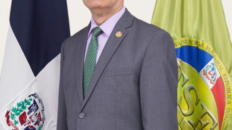 Presidente del TSE, Ygnacio Pascual Camacho Hidalgo, figura entre los mejores valorados titulares de poderes y órganos del Estado