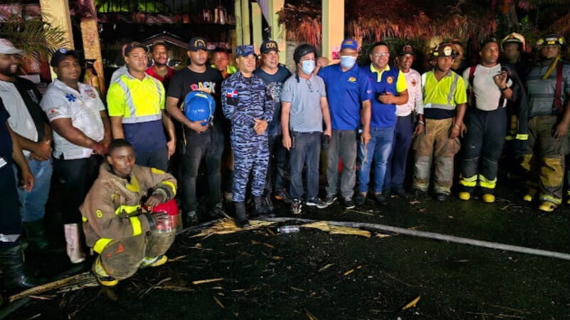 Fuerza Aérea brinda apoyo en incendio registrado en hotel de Puerto Plata