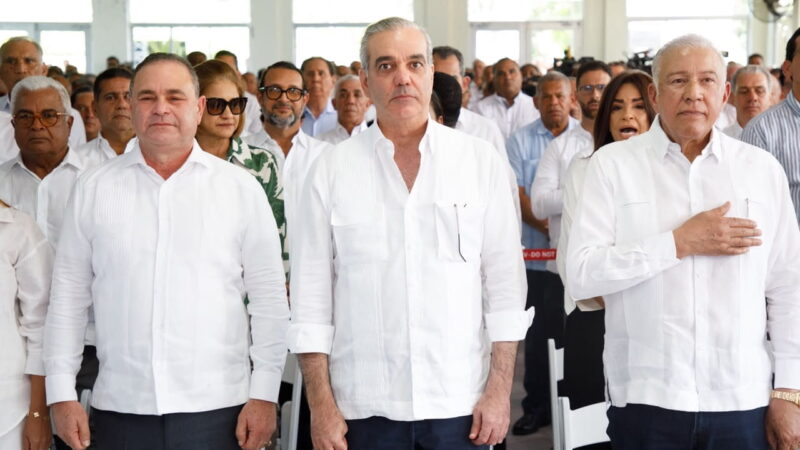 Presidente Abinader agradece el compromiso del sector agropecuario y afirma que el reconocimiento de la FAO pertenece a todo el pueblo dominicano, especialmente a hombres y mujeres que trabajan día a día en el campo