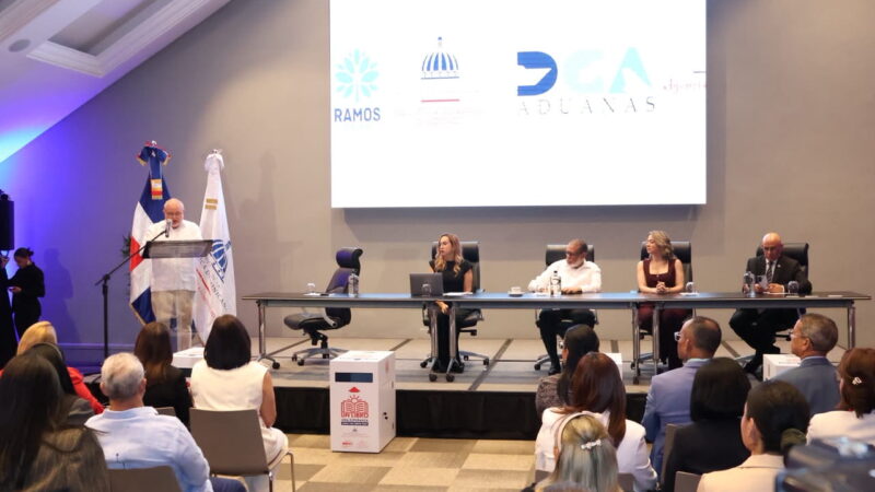 Desarrollo de la Comunidad lanza proyecto que fomenta lectura en centros de adolescentes en conflictos con la ley y zonas vulnerables
