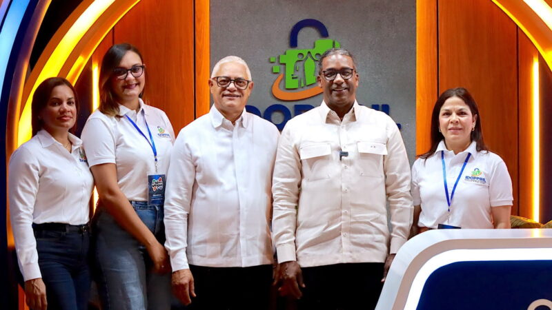 IDOPPRIL orienta a asistentes en Expo Vega 2026 para prevenir riesgos laborales