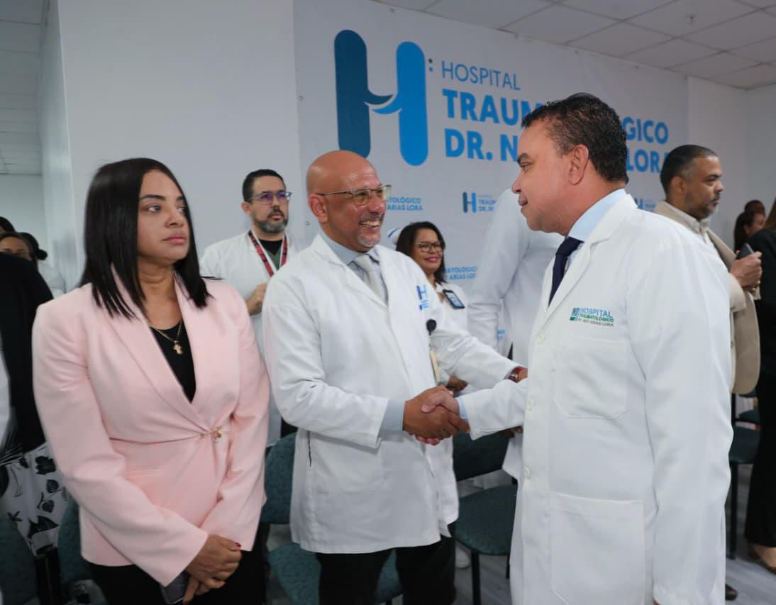 Director del SNS da la bienvenida a los nuevos residentes médicos del Hospital Ney Arias Lora