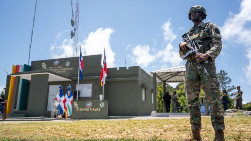 Ejército entrega remozado el emblemático puesto militar Pirámide 204 en la Sierra de Neyba
