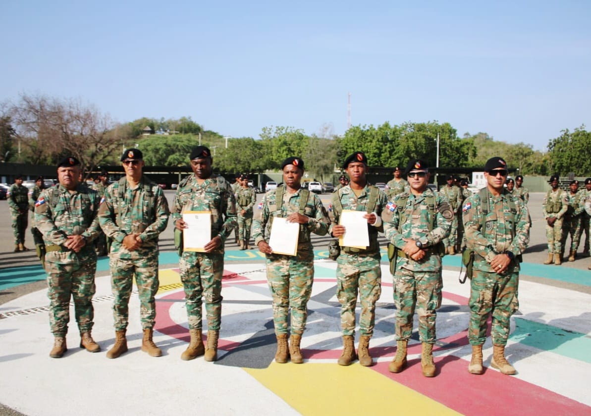 Ejército reconoce a soldados que rechazaron soborno durante operativo en Santiago Rodríguez