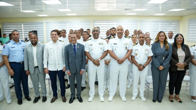 Armada de República Dominicana y Contraloría General fortalecen cultura de control interno con taller de inteligencia aplicada