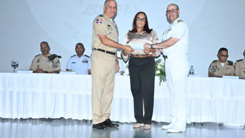 MIDE entrega RD$600 millones por concepto de Sueldo por Año a 327 militares en condición de retiro