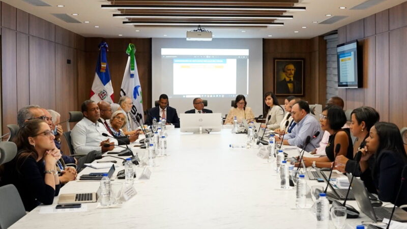 CNSS evalúa propuesta para la creación de un Fondo de Medicamentos de Alto Costo