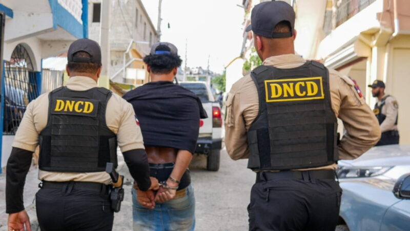 Golpean redes de microtráfico en el DN; arrestan 15 personas y sacan de la calles más de 10,000 gramos 