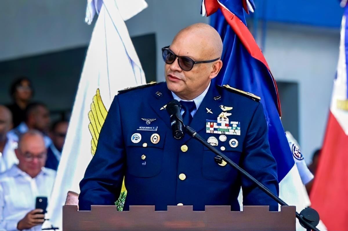 Mayor General Piloto Enmanuel Marcelino Souffront Tamayo asume como Comandante General de la FARD