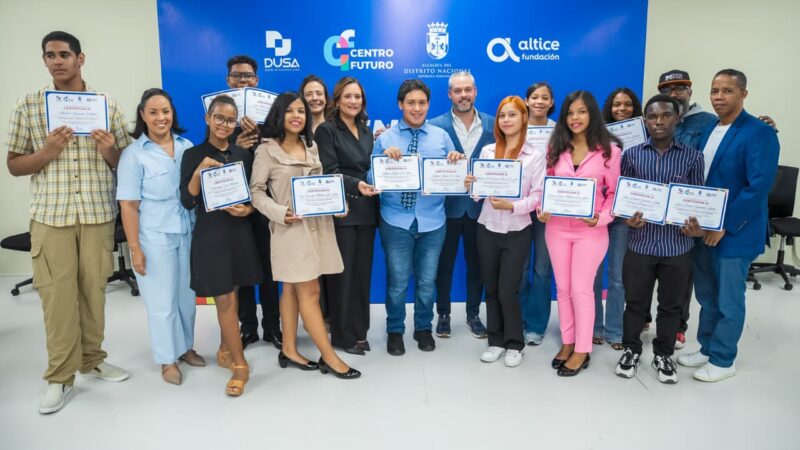 Alcaldía del DN, DUSA y Altice certifican a 80 estudiantes en Esports y Creación de Contenido en Centro Futuro