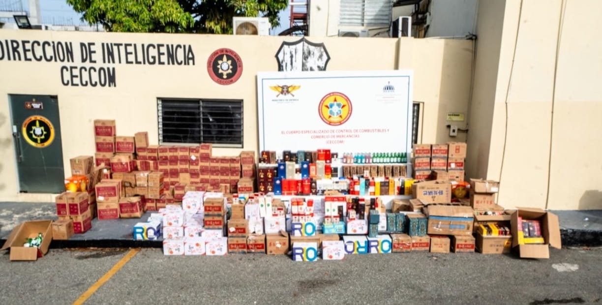 MICM y CECCOM incautan bebidas y cigarrillos premium chinas por más de RD$19 millones en Villa Consuelo