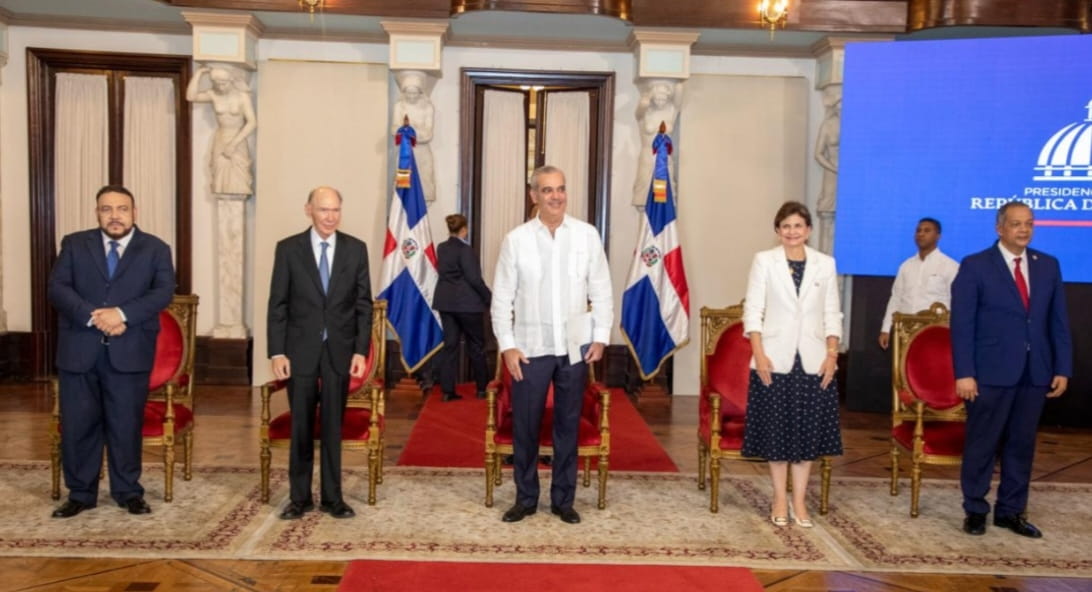 Presidente Abinader anuncia nueva sede para la Academia Dominicana de la Historia en su 95. ° aniversario