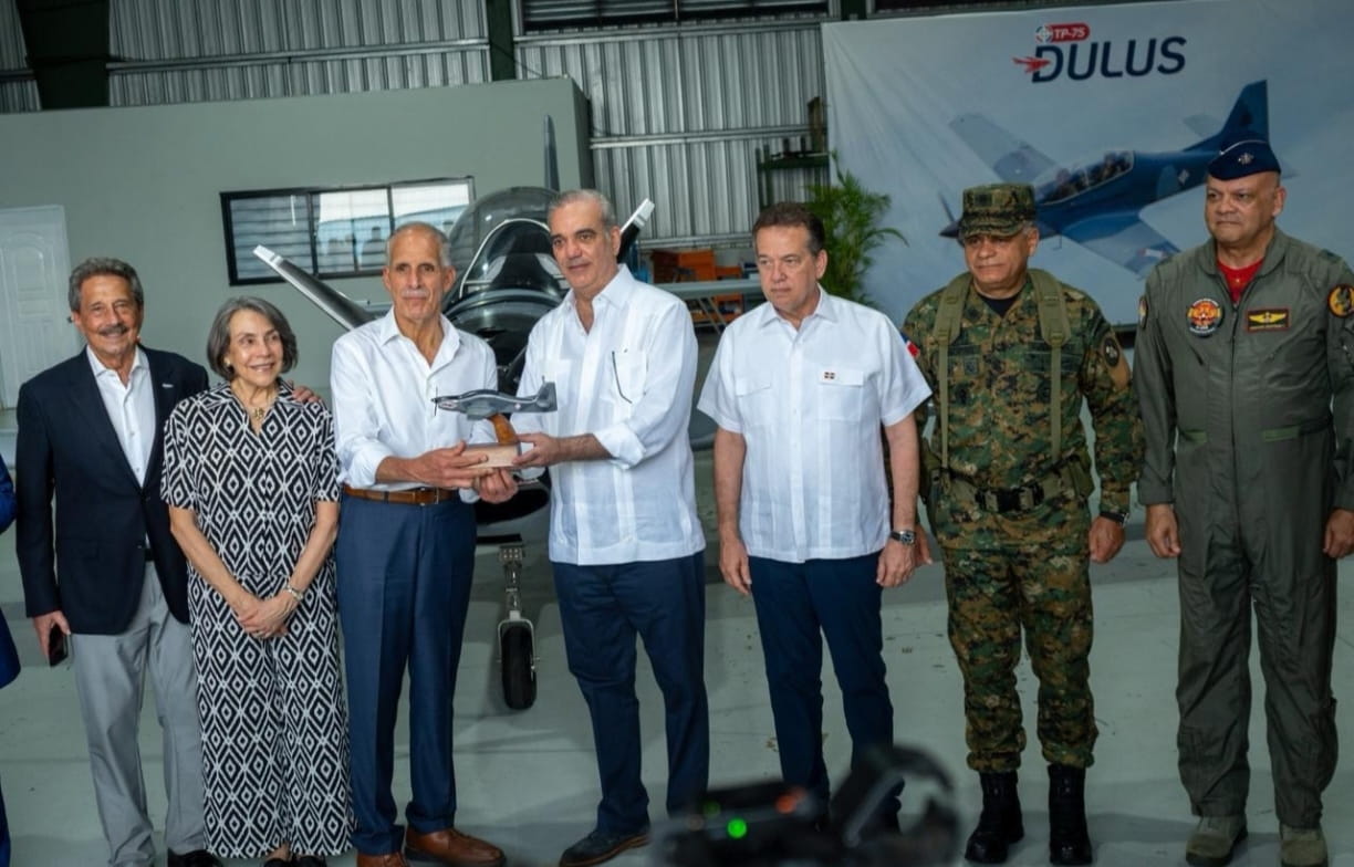 Presidentes Abinader y Asfura conocen avances de RD en industria militar, tecnología y seguridad fronteriza