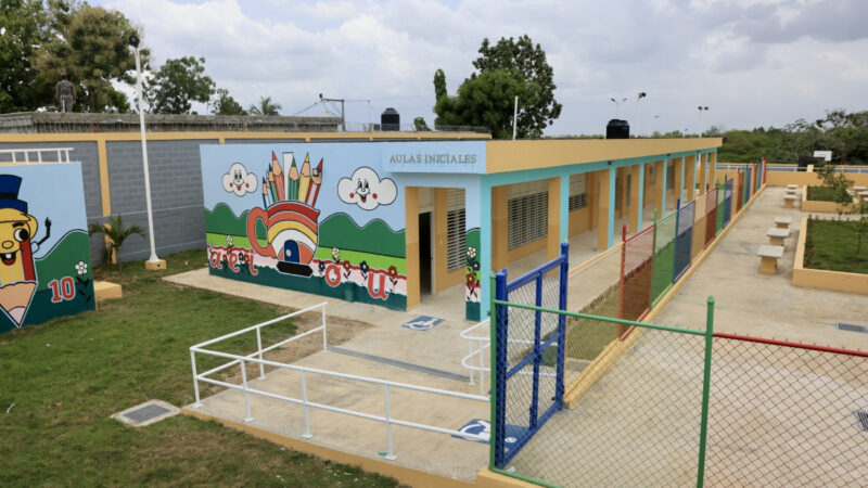 Presidente Abinader destaca que construcción y habilitación de aulas de nivel inicial ha permitido alcanzar grandes avances educativos y contribuir con el desarrollo nacional