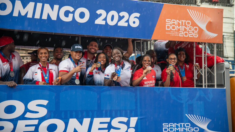 Entre banderas y música, RD celebra con caravana sus 150 medallas en los Juegos Centroamericanos