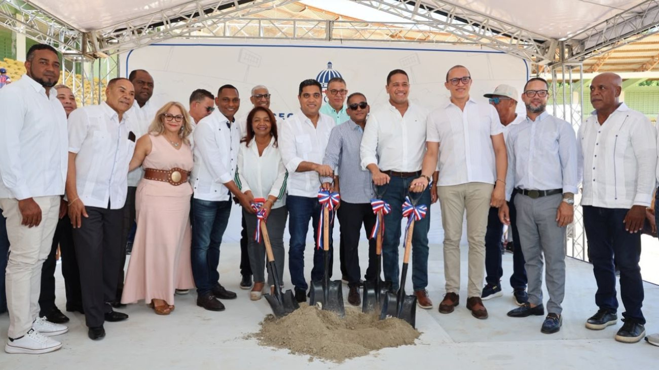 Ministerio de Deportes invierte RD 75.9 millones en reconstrucción del estadio Hermanos Suárez, en San Juan