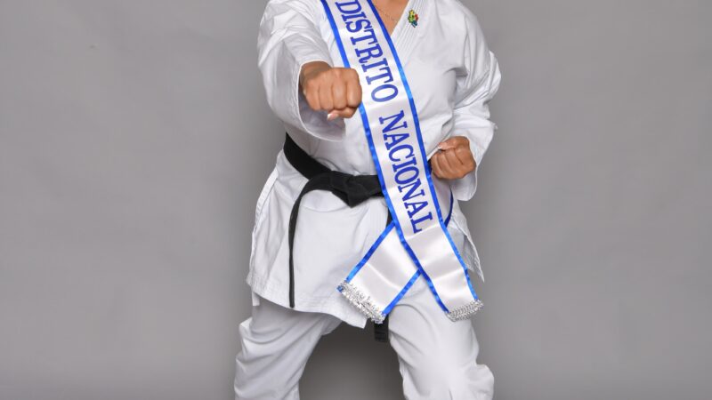 De la selección de karate a la pasarela: Karolina Martínez busca la corona del Desfile Estatal Dominicano de New Jersey