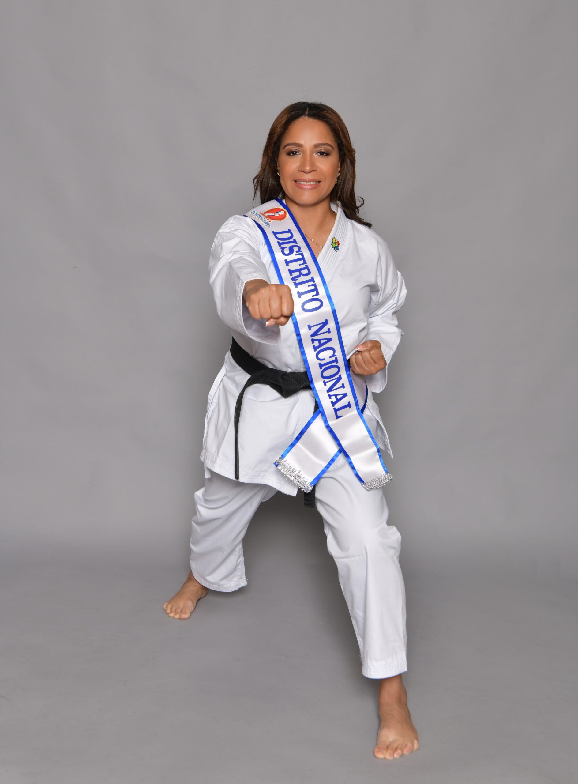De la selección de karate a la pasarela: Karolina Martínez busca la corona del Desfile Estatal Dominicano de New Jersey
