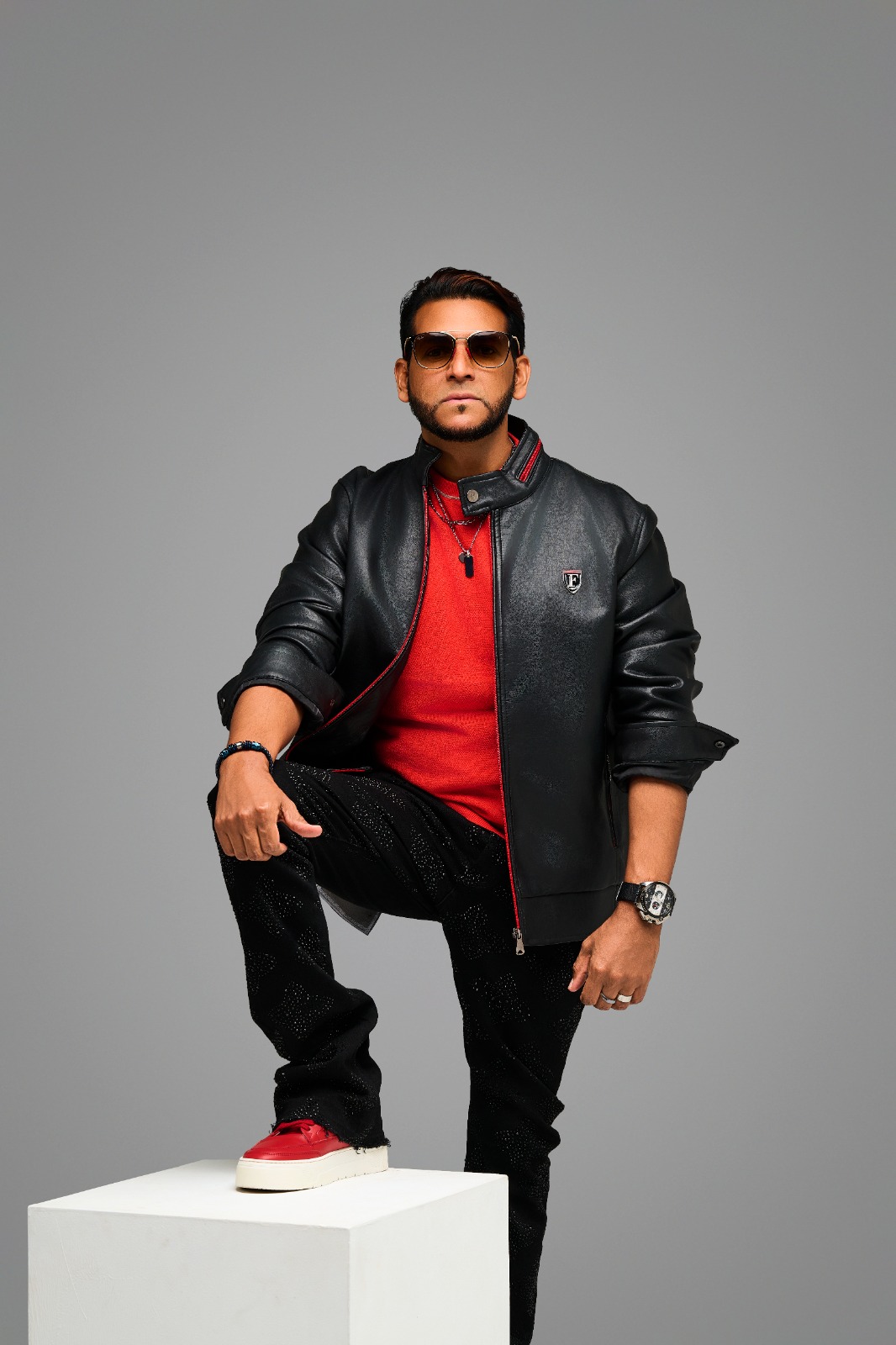 Ronald Núñez lanza su álbum “Cicatrices” y reafirma la vigencia de la bachata