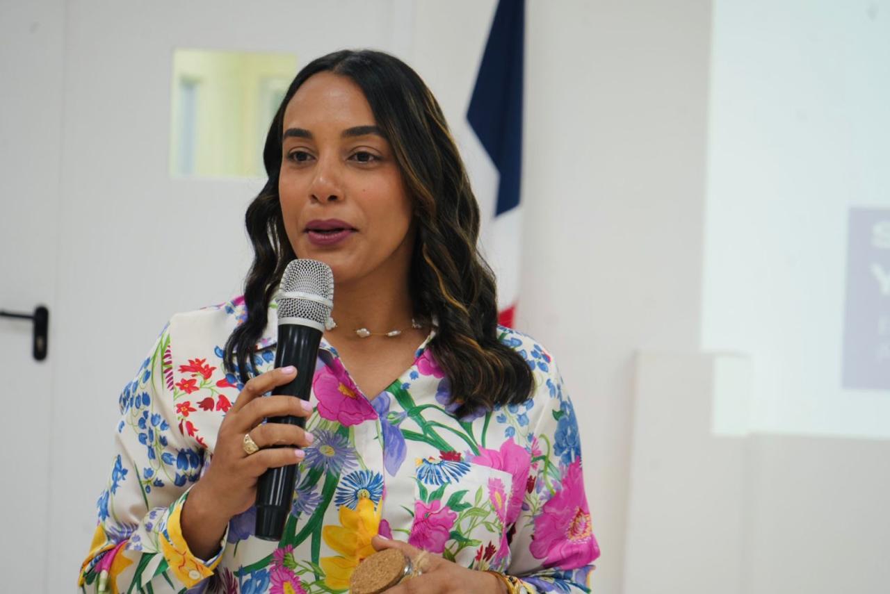 Sicóloga clínica advierte sobre importancia de buscar ayuda ante el agotamiento físico y emocional