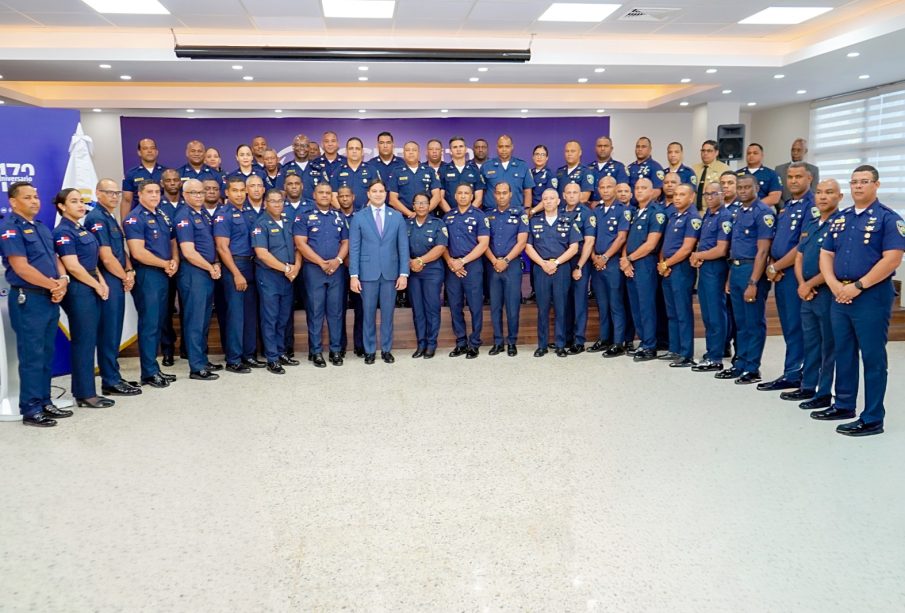Cámara de Cuentas fortalece conocimientos de oficiales de la Policía Nacional sobre el rol y las atribuciones de la CCRD