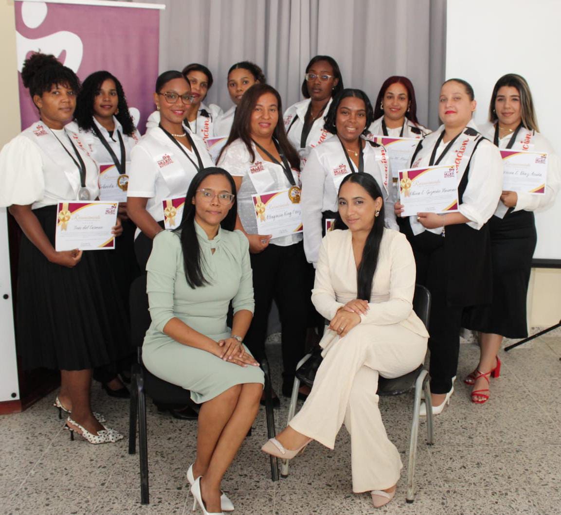 El Programa Mujer Integral consolida su expansión territorial con el impacto de su gran graduación en Samaná
