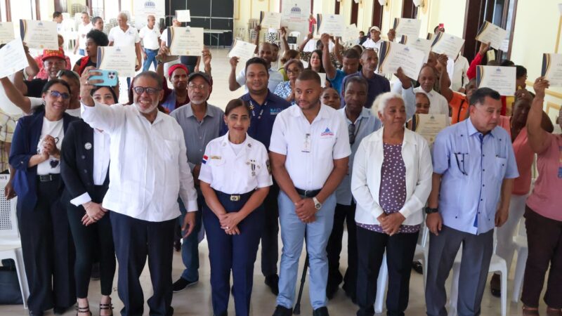 Desarrollo de la Comunidad promueve resolución de conflictos y mediación comunitaria en San Cristóbal