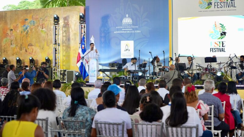 Ministerio de Cultura clausura Este Festival con reconocimiento del Senado a gestores culturales