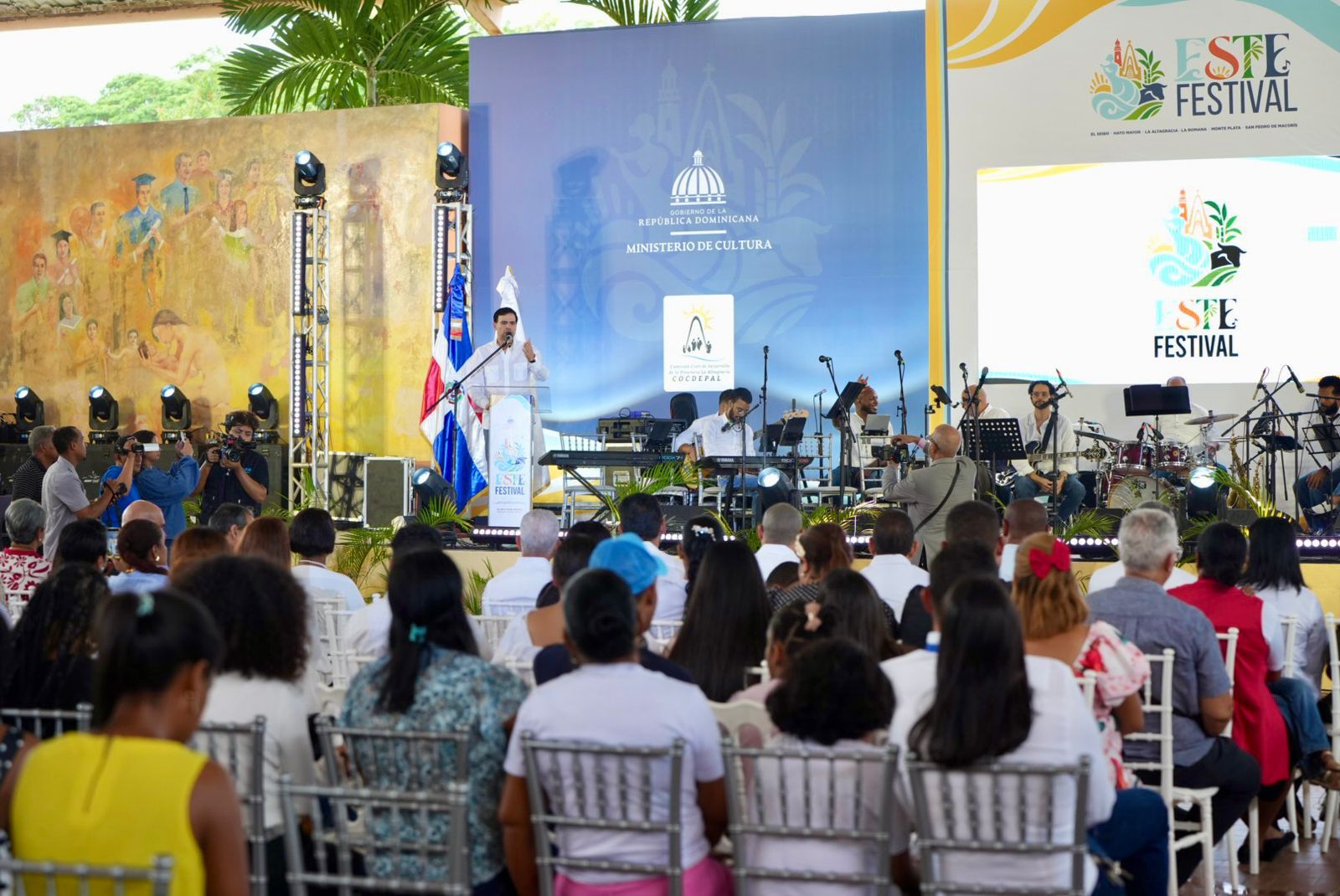 Ministerio de Cultura clausura Este Festival con reconocimiento del Senado a gestores culturales