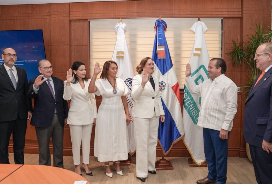 DO Sostenible reafirma compromiso con la transparencia con la juramentación de Comisión de Veeduría Ciudadana